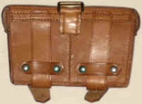 Pouch009b.jpg (50259 bytes)
